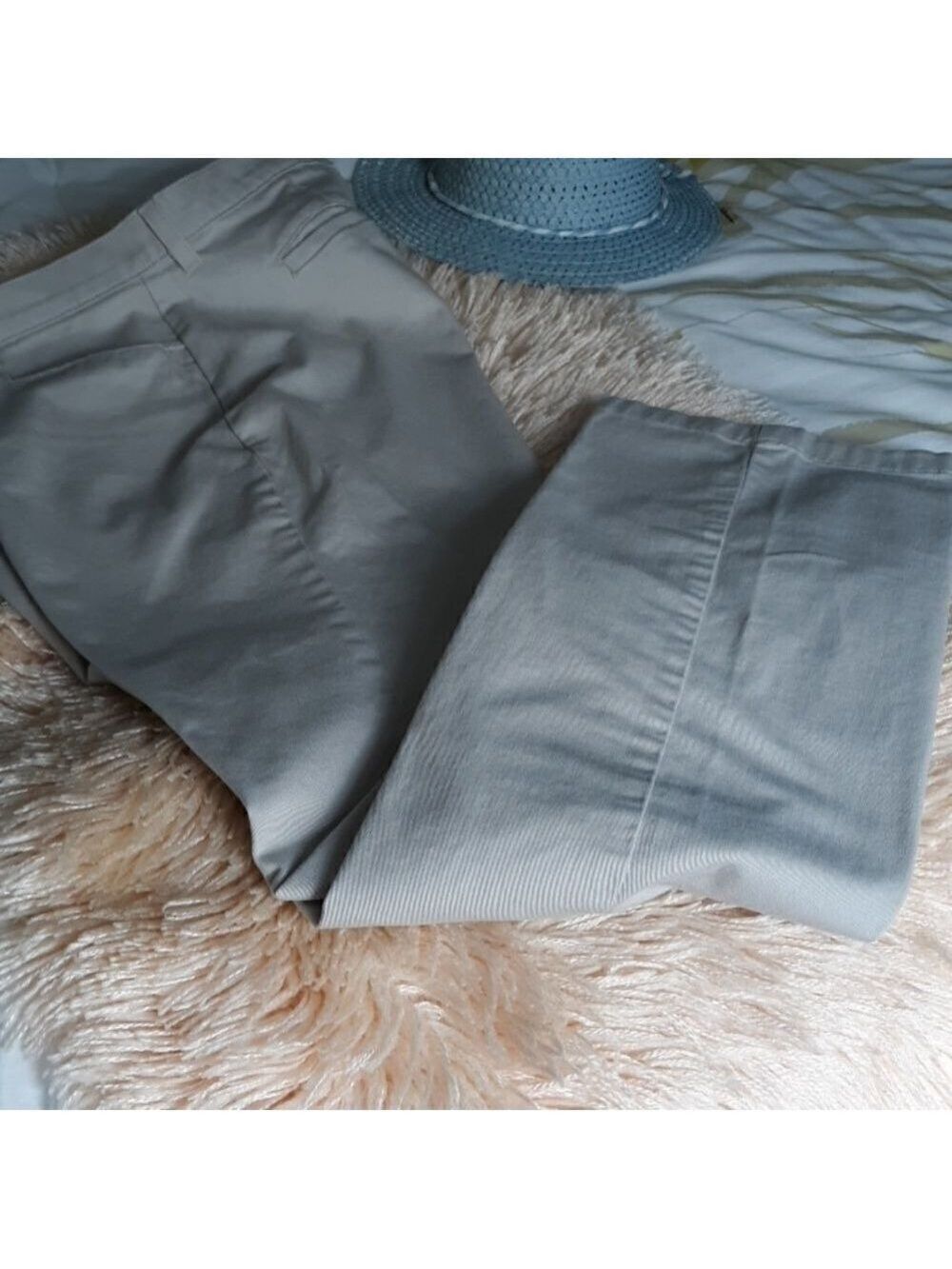 Riders beige Capri pant Spandex Waist Size 6